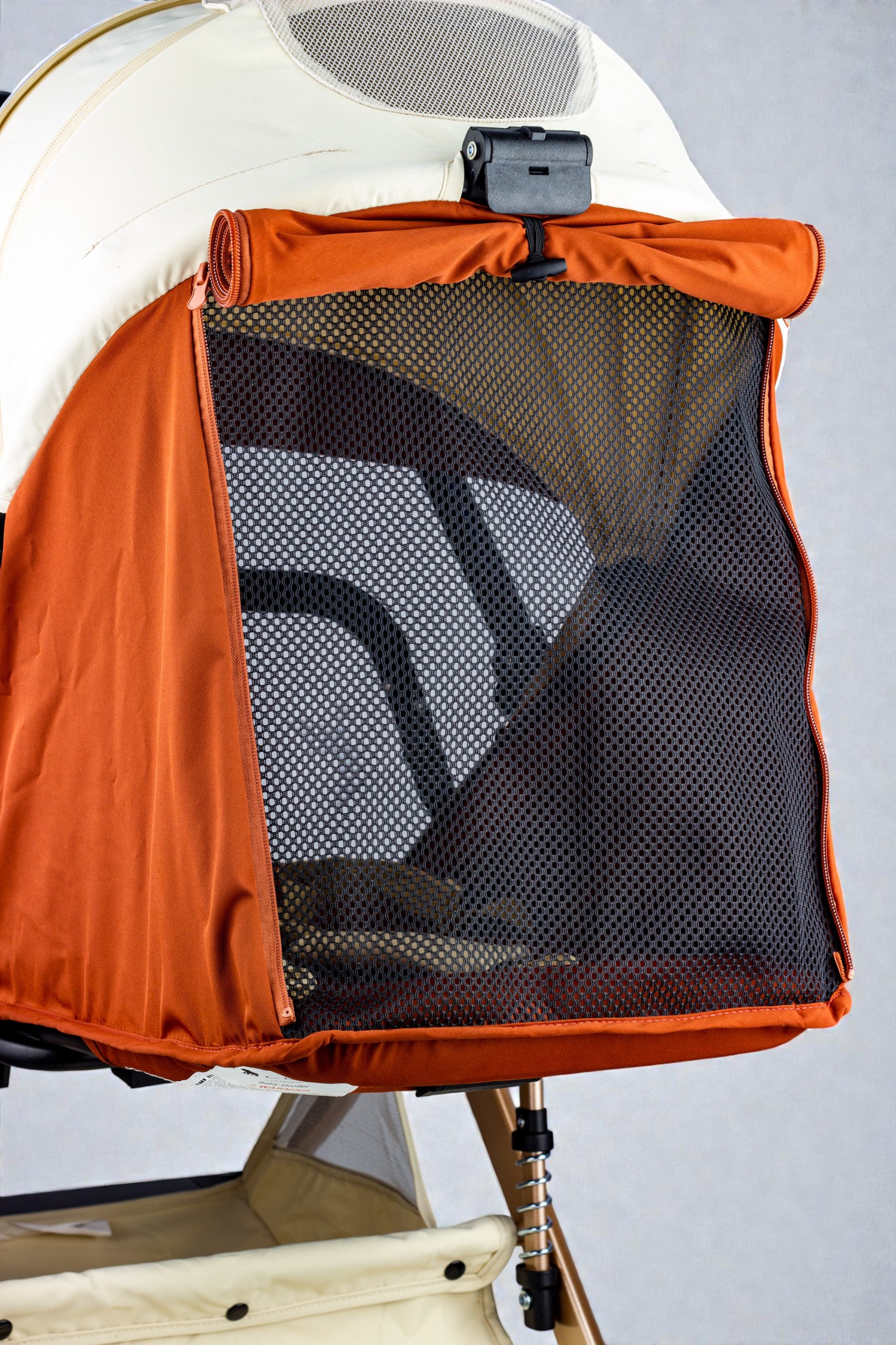 Easy Go – سترولر بيبى فاخره هاندل مزوده باربع عجلات متحركه360 درجه من لوسيد اسود موديل - Image 11